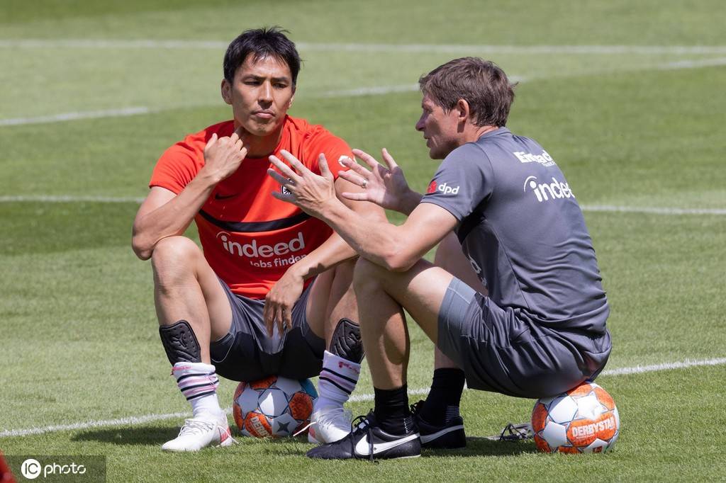 开云网址 -包含夏洛特黄蜂发布备战花絮,赛前造点机会,德甲任务艰巨,高层口径保持一致的词条