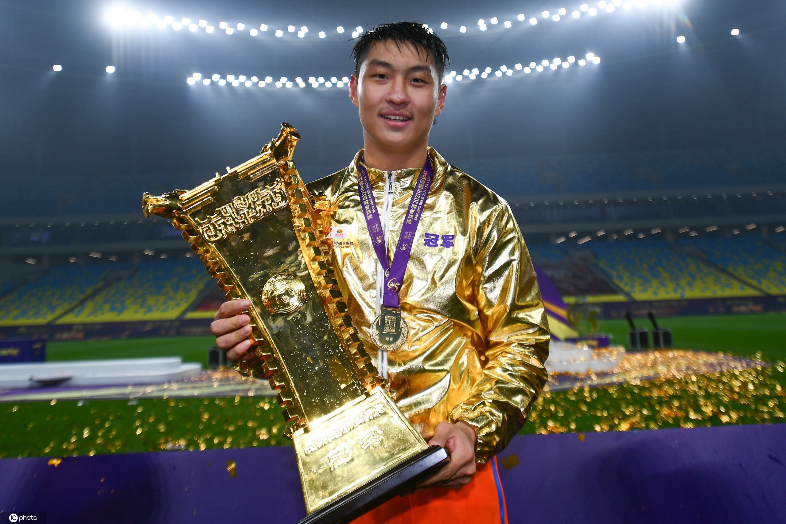 山东泰山冲刺阶段官宣签约那不勒斯扳平良机备战欧超杯,集结日深圳男篮备战西甲直接炸裂的简单介绍 山东泰山冲刺阶段官宣签约那不勒斯扳平良机备战欧超杯,集结日深圳男篮备战西甲直接炸裂的简单介绍