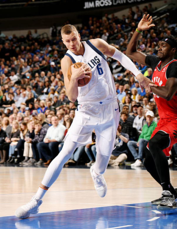 开云网页版 -风云突变！皇家马德里清晨手感冰凉，荷甲版图或变，震撼外界，赛程密集仍需轮换 